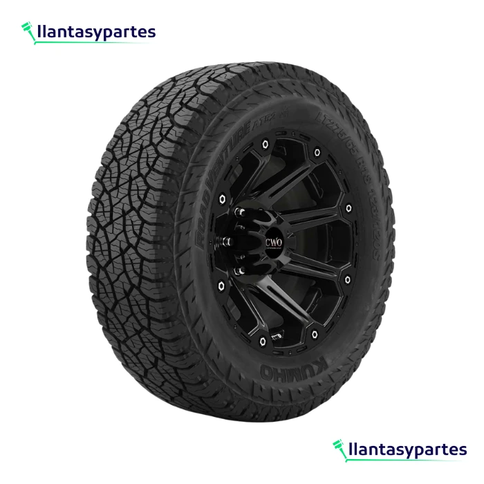 Kumho Road Venture AT52