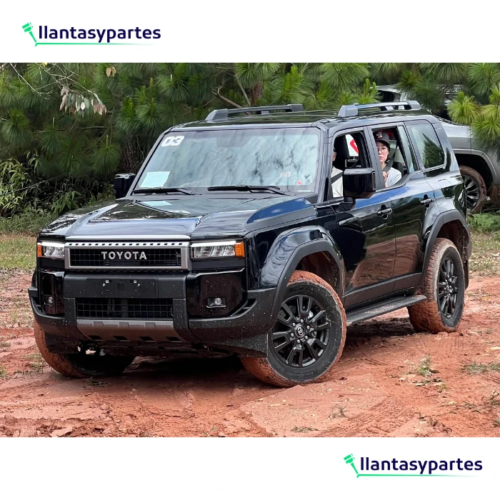 Llantas Kumho Road Venture AT52 - 2