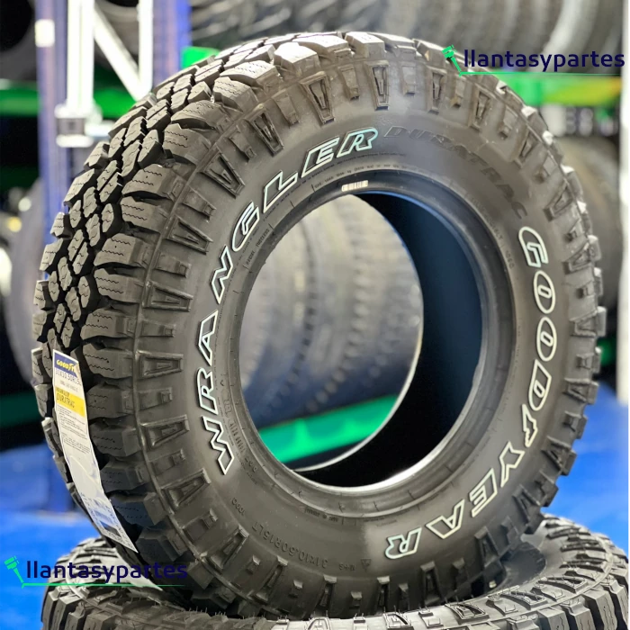 Llantas Goodyear Wrangler Duratrac
                                         265/65R17-1