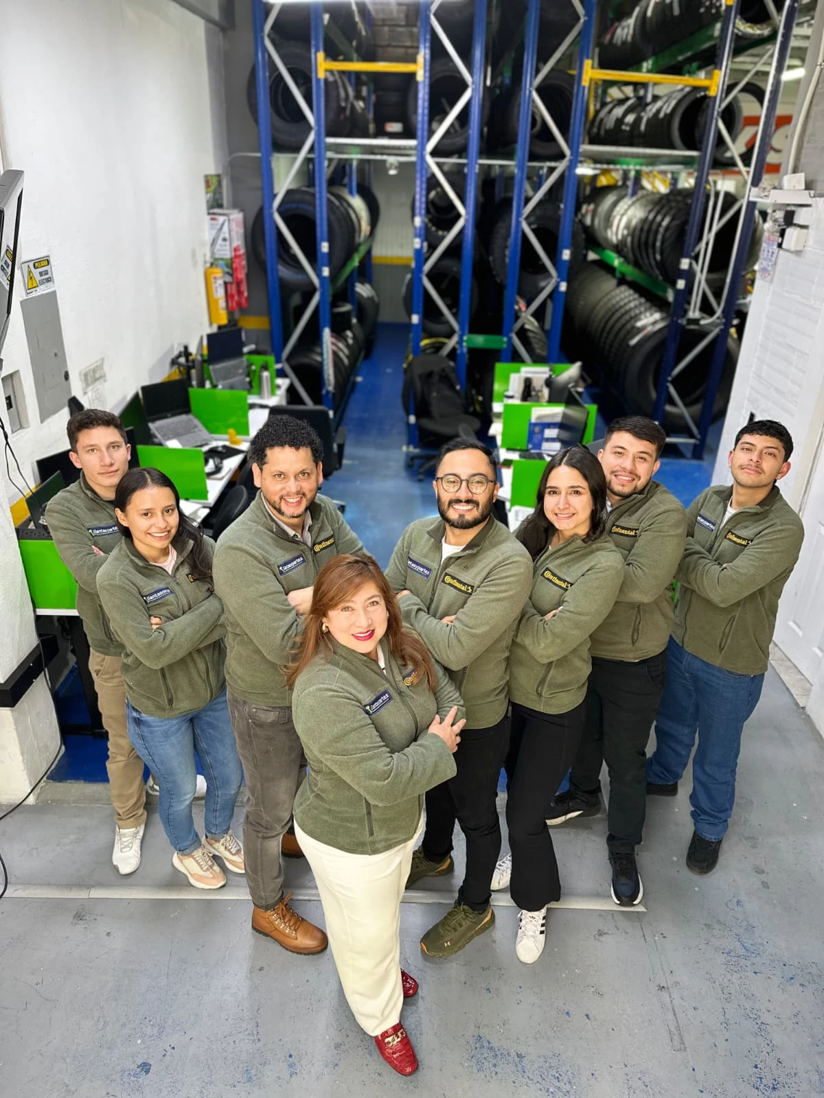 Equipo de Operaciones Llantas y Partes